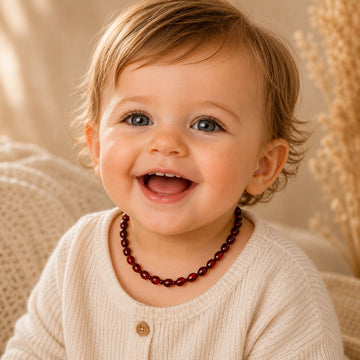 Collier d'ambre bébé olivettes cerise foncée