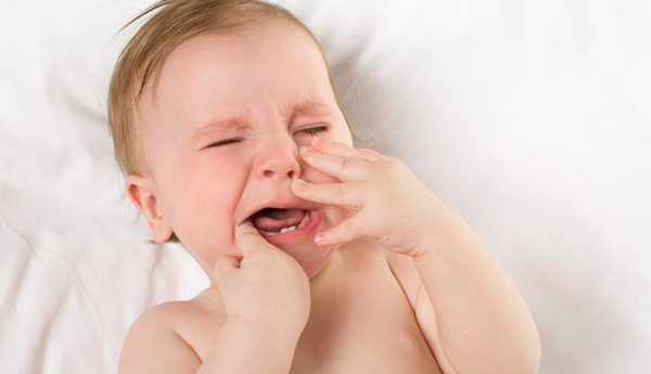 bébé a mal aux dents